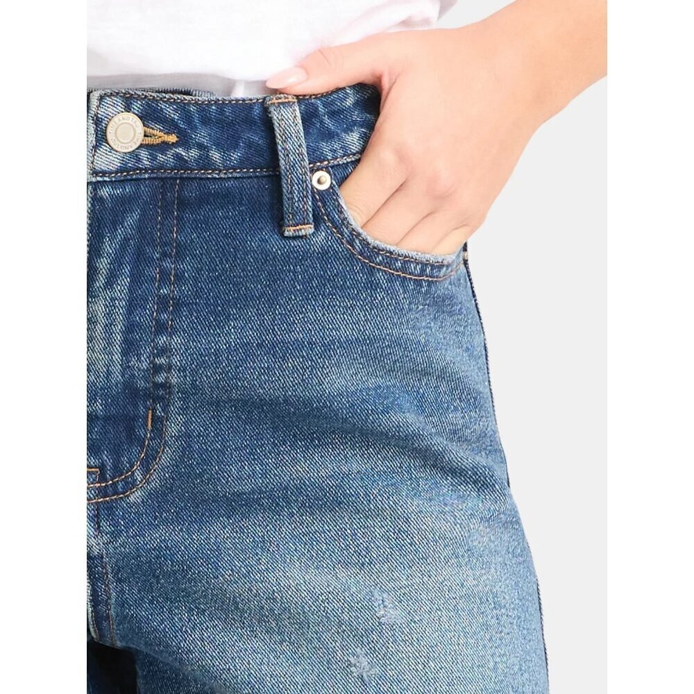 Time and Tru Women's Destructed 4" Denim Short, Size 14, Relaxed Fit, High Rise - Picture 4 of 5